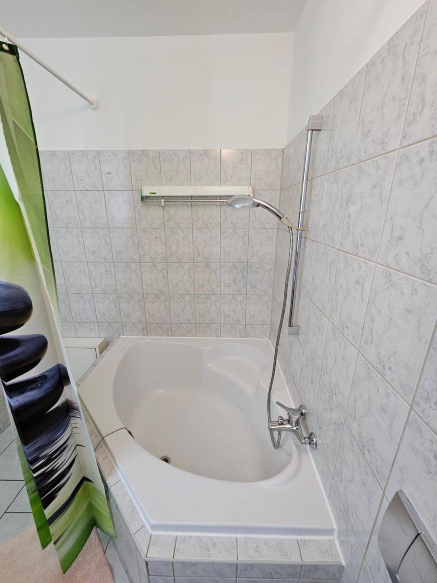 Be My Guest In Stadtfeld Apartment